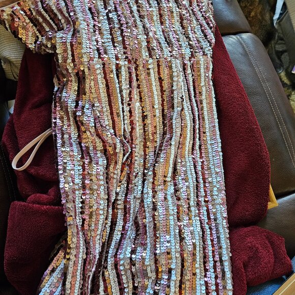 BCBGMAXAZRIA Sequin Wrap Dress – Cream/Pink, Size 0 - Picture 4 of 5